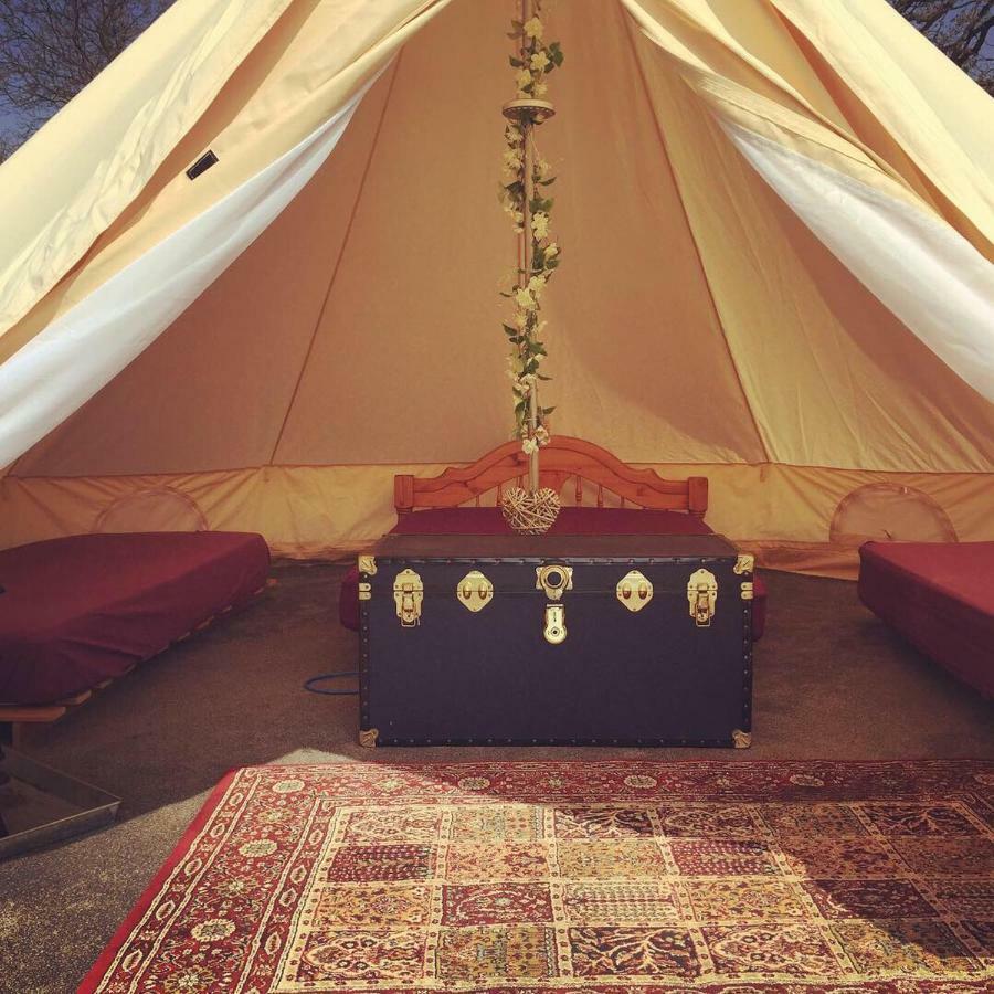 Bell Tent Glamping At Royal Victoria Country Park Southampton Exterior photo